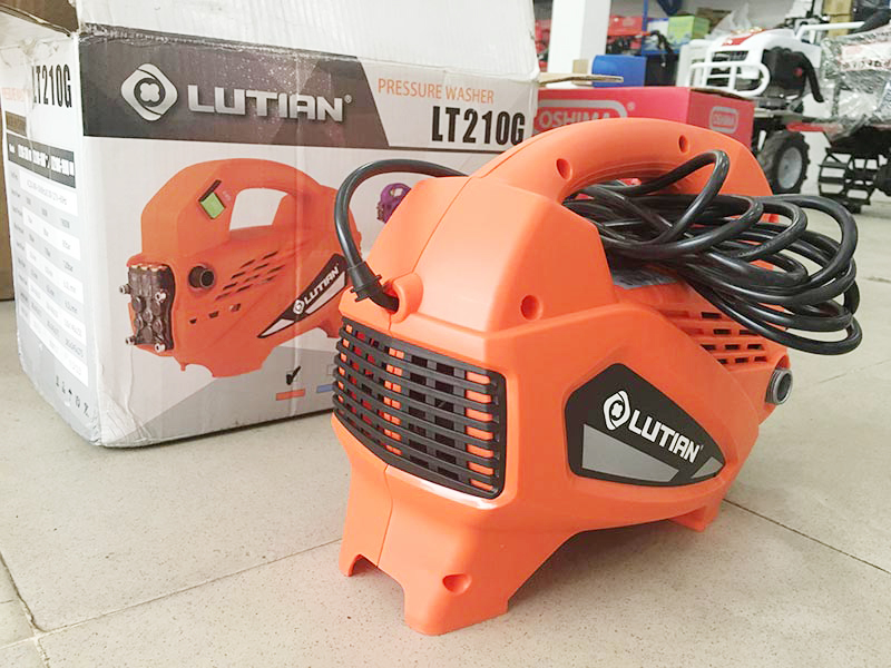 Máy rửa xe mini cho gia đình