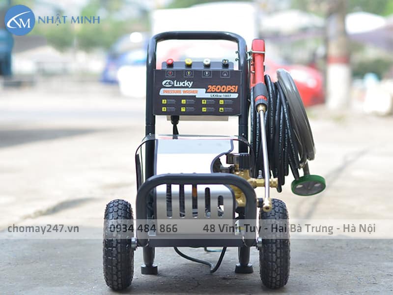 Máy rửa xe cai áp Lucky bền bỉ, khỏe, đủ phụ kiện đi kèm